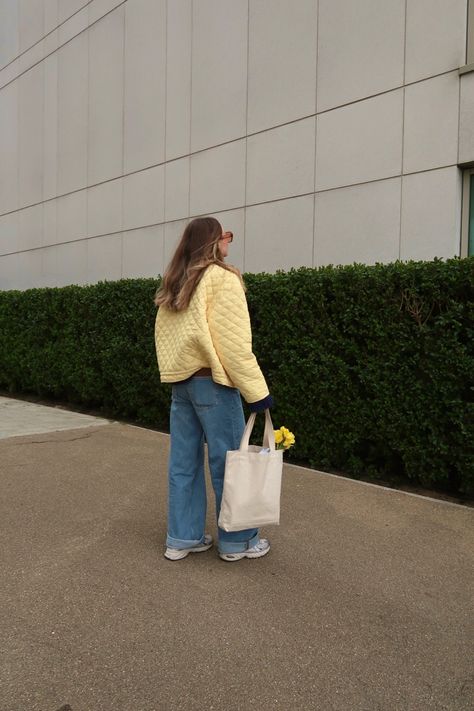 Yellow Jacket Outfit, Spring Jacket Outfit, Chloe Hayward, Yellow Springs, Spring Jacket, Yellow Jacket, Jacket Outfit, Spring Jackets, Mode Inspiration