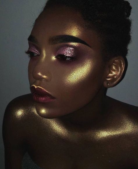 pinterest// laaadyz Editorial Make-up, 60s Makeup, Holographic Makeup, Makeup Pictorial, Avant Garde Makeup, Ethereal Makeup, Instagram Makeup, Looks Black, Natural Beauty Tips