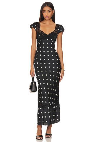 I'm Having a Chic New England Summer: 6 Trends I've Spotted From Sag Harbor to Nantucket Black And White Polka Dot Dress, Hoco Court, Midi Satin Dress, Romantic Essence, Brown Polka Dot Dress, Wedding Guest Outfit Spring, Upscale Casual, Black Polka Dot Dress, Technology Fashion