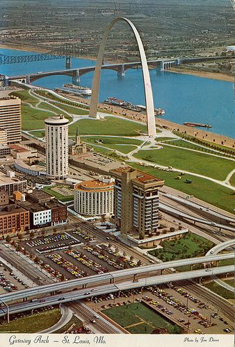 St. Louis, Missouri | Flickr - Photo Sharing! Missouri Scenery, Gateway Arch St Louis, Travel Missouri, Arch St Louis, Nostalgic Places, Saint Louis Arch, St Louis Skyline, The Gateway Arch, Water Fountain Design