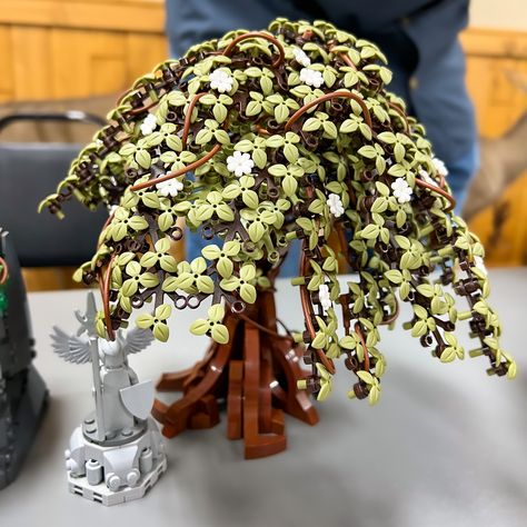 Lego Landscape, Lego Trees Instructions, Lego Bonsai Tree, Lego Trees, Lego Lotr, Lego Birch Tree, Lego Tree Moc, Lego Hobbit Hole, Lego Haunted House