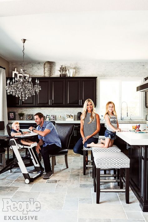 Flip or Flop’s Tarek and Christina El Moussa’s ‘Rustic-Glam’ House Took 2 Years to Renovate! Christina Anstead, Tarek And Christina, Celebrity Kitchens, Christina Hall, Christina El Moussa, Glam House, Glam Kitchen, Flip Or Flop, New Kitchen Cabinets