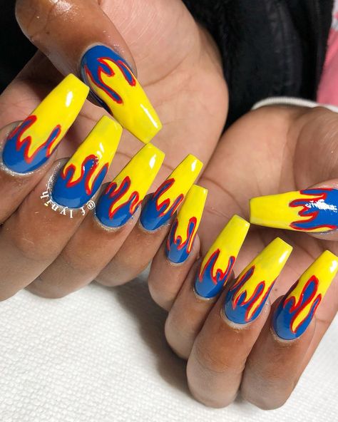 Summer Acrylic Nails Yellow, Summer Acrylic Nails Green, Nails Yellow And White, Nails Green And Yellow, 90s Nails Acrylic, Blue And Yellow Nails, Acrylic Nails Green, Yellow Nail Art Designs, Acrylic Nails Yellow