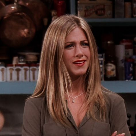 Season 4 Rachel Green Hair, Rachel Green Hair Season 5 Friends, Rachel Green Season 4 Hair, Rachel Green Hair, Blonde Ideas, Rachel Hair, Jeniffer Aniston, Lighter Hair, Brown Hair With Blonde Highlights