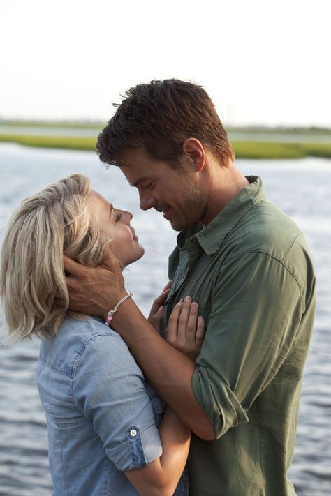 Safe Haven Josh Duhamel Safe Haven, Safe Haven Movie, Julianne Hough Safe Haven, Julianne Hough Style, Nicholas Sparks Movies, Derek And Julianne Hough, Power Rangers Movie, Josh Duhamel, Nicholas Sparks