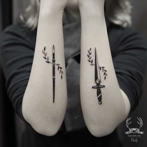 Shakespeare Tattoo, Tattoo For Hand, Temporary Tatoo, Bookish Tattoos, Pen Tattoo, Dagger Tattoo, Book Tattoo, Hand Body, Black Ink Tattoos