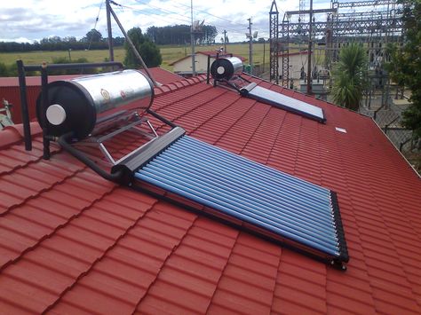 Solar Geyser, Solar Water Heating System, Silo House, Water Heater Installation, Reduce Energy Bill, Solar Water Heating, Solar Water Heater, Passive Solar, Hot Water System