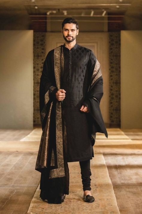 Marriage Dress For Men, India Fashion Men, Indian Wedding Clothes For Men, Grooms Attire, Baju Kahwin, Sherwani For Men Wedding, Wedding Kurta For Men, Groom Dress Men, Indian Groom Wear