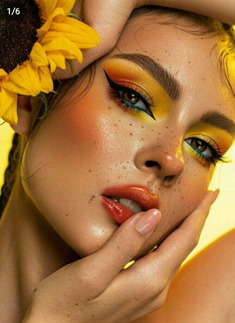 High Fashion Makeup Editorial, Extreme Makeup, Flower Makeup, High Fashion Makeup, Beauty Makeup Photography, Creative Photoshoot Ideas, Cool Makeup Looks, Photoshoot Makeup, Grande Cosmetics