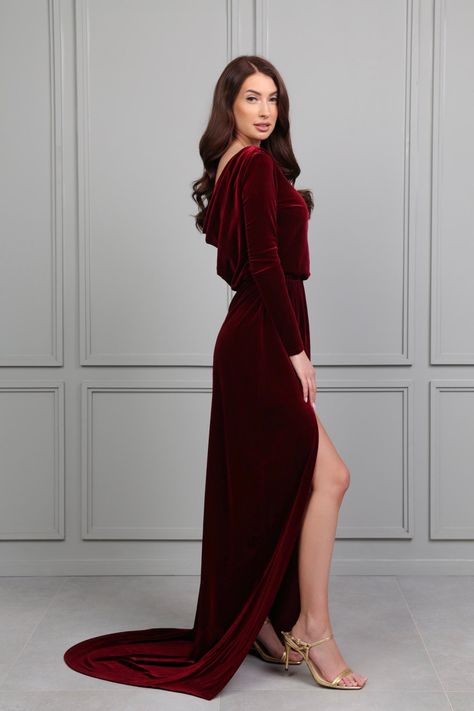 Cowl Back Dress, Burgundy Velvet Dress, Long Sleeve Bridesmaid Dress, Train Dress, Velvet Dress Long, Dress Train, Velvet Bridesmaid Dresses, Burgundy Bridesmaid, Neck Deep