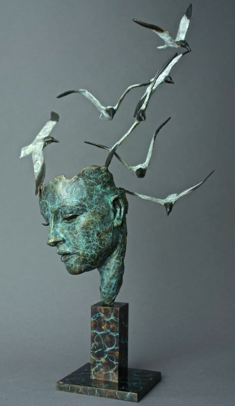 Philip Wakeham Contemporary Bust Sculpture, Pretty Sculptures, Figurative Kunst, Sculptures Céramiques, Pottery Inspiration, Creative Craft, Pottery Sculpture, Contemporary Sculpture, Bronze Statue