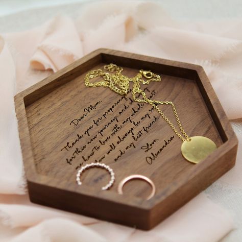 Unique Mother Of The Bride Gifts Christmas Party Hostess Gifts, Party Hostess Gifts, Wooden Anniversary Gift, Key Tray, Ring Tray, Laser Ideas, Wedding Day Gifts, Dear Mom, 5th Anniversary