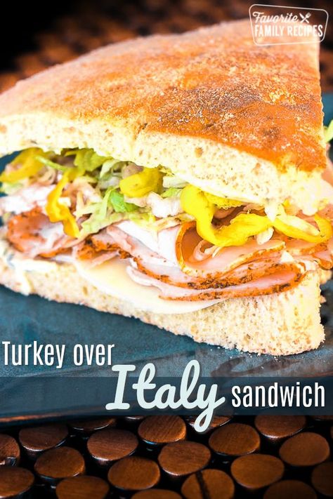 Easy Lunch Box Recipes, Simple Brunch, Easy Lunchbox, Foccacia Bread, Lunchbox Recipes, Waffles Easy, Turkey Sandwich, Cold Sandwiches, Muffins Healthy