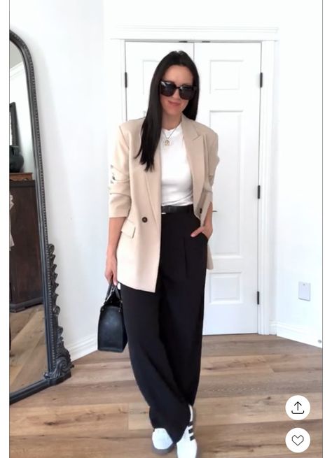 Business Casual Travel Outfits, Casual Outfits Trousers, Outfits Trousers, Casual Travel Outfit, Travel Outfits, Business Casual Outfits, Fit Ideas, Travel Outfit, Work Outfits