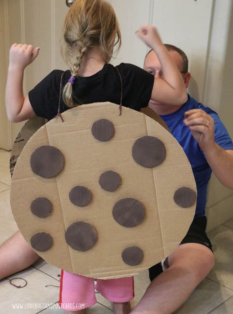 Milk And Cookies Costume Diy, Diy Cookie Costume, Milk And Cookie Costume, Smart Cookie Costume, Milk And Cookies Costume, Cookie Costume Diy, Milk Costume, Cookie Halloween Costume, Cardboard Box Costume