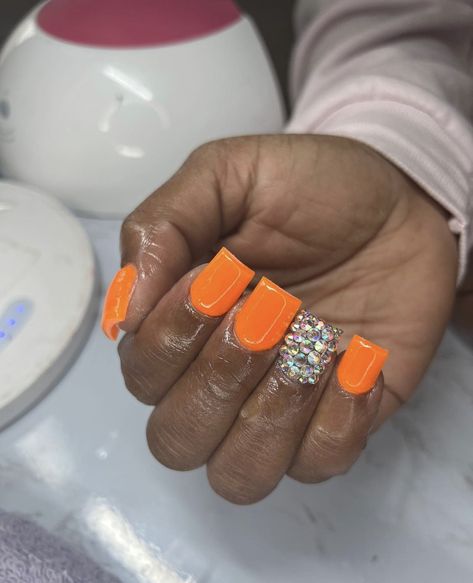 Orange Nails Acrylic Short Square, Orange Nails Simple, Orange Nails Black Women, Short Orange Acrylic Nails, Nails Short Orange, Ginger Nails, Orange Nails Acrylic, White Short Nails, Orange Acrylic Nails