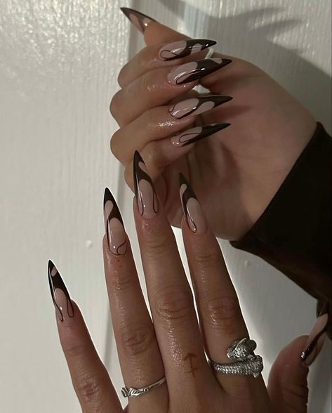 Stilleto Nails Designs, Long Almond Nails, Kutek Disney, Unghie Sfumate, Pointy Nails, Edgy Nails, Grunge Nails, Pointed Nails, Stiletto Nails Designs