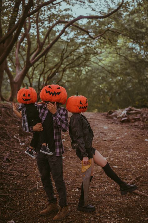 Photo by Luis Zambrano: Pumpkin Head Photoshoot, Diy Pumpkin Carving, Fall Photoshoot Family, Head Photoshoot, Mini Photo Shoot, Pumpkin Family, Pumpkin Mask, Halloween Photography, Carved Pumpkin