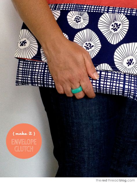 MAKE IT :: Easy Envelope Clutch Purse - We Are Scout Sew Clutch, Clutch Purse Tutorial, Diy Clutch Purse, Clutch Tutorial, Envelope Clutch Purse, Diy Fashion Projects, Diy Clutch, Purse Tutorial, Foldover Clutch