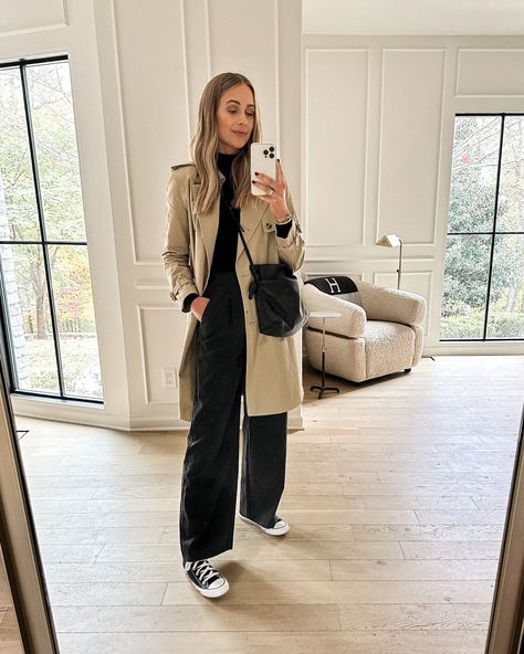 Rainy Day Outfit Fall, Black Wide Leg Trousers Outfit, Camel Blazer Outfit, Grey Wide Leg Trousers, Trousers Outfit Casual, Wide Leg Trousers Outfit, High Top Converse Outfits, Suede Jacket Women, Camel Blazer