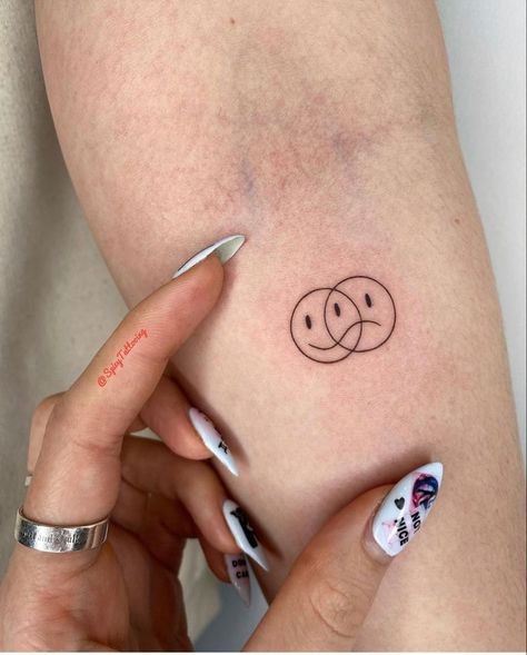 Emoji Tattoo Ideas, Emoji Tattoo, Simple Tats, Feminine Skull Tattoos, Tattoo Catalog, Cute Simple Tattoos, Tattoo Spots, Henna Inspired Tattoos, Petite Tattoos