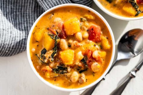 Italian Sausage Butternut Squash Soup | Get Inspired Everyday! 21 Bean Soup Recipe, Best Bean Soup, Sausage Butternut Squash, Bean Soups, White Bean Kale Soup, Bean And Vegetable Soup, Butternut Soup, Italian Sausage Soup, Mild Italian Sausage