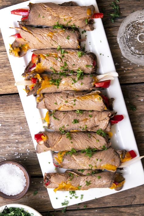 These roast beef roll ups are melted cheddar cheese, roast beef and sauteed onions and peppers rolled into a LOW CARB lunch that's ready in 15 minutes flat! #roastbeefrollups #lowcarbroastbeefrollups Roast Beef Roll Ups, Beef Roll Ups, Low Carb Sushi, Sauteed Onions, Sliced Roast Beef, Healthy Beef Recipes, Beef Roll, Low Carb Low Fat Recipes, Boiled Egg Diet Plan