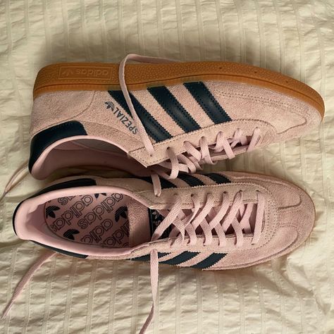 Brand New Size 9.5 Womens In Box Adidas Specials, Adidas Special, Spezial Shoes, Adidas Tubular Shadow, White Nike Shoes, Adidas Shoes Women, Stunning Shoes, Cute Sneakers, Shoe Inspo