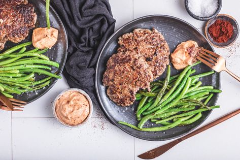 Smash Burger, Green Bean Fries and Chipotle Mayo - Recipe - Diet Doctor Diet Doctor Recipes, Chipotle Mayo Recipe, Green Bean Fries, Keto Simple, Dairy Free Keto Recipes, Bunless Burger, Keto Fast Food, Nutrition Lifestyle, Selfcare Motivation