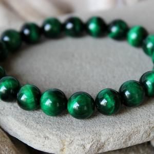 Green Tiger Eye Bracelet, Green Tiger Eye, Tiger Eye Bracelet, Eye Bracelet, Green Jade, Reborn Dolls, Jade Green, Health Remedies, Bracelet Designs