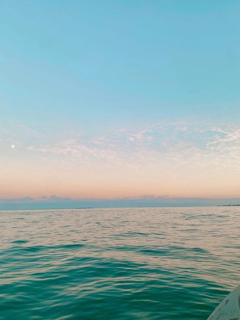 Turquoise water with pink sunset views from Lake Erie on a canoe Teal Beach, Soft Teal Aesthetic, Teal Beach Aesthetic, Peach And Teal Aesthetic Wallpaper, Ocean Blue Asthetics Wallpaper, Beach Aesthetic Wallpaper Surfboard, Turquoise Ocean Aesthetic, Turquoise Ocean Wallpaper, Cute Summer Wallpapers