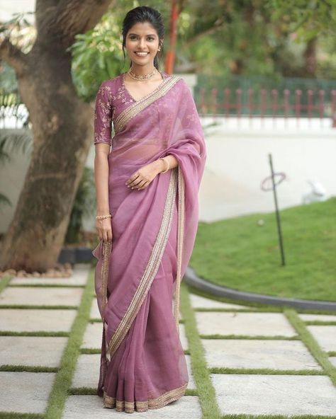 South Indian Bridal Saree, Sarees South Indian, Bridal Saree Collection, Wedding Wear Saree, Stylish Saree, Simple Saree Designs, Sarees Wedding, Wedding Saree Collection, Fancy Sarees Party Wear