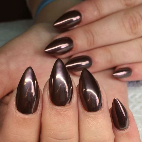 Copper Chrome Nails, Brown Chrome Nails, Chrome Nail Colors, Ombre Chrome Nails, Brown Chrome, Bday Nails, Sharp Claws, Copper Nails, Chrome Nail Art