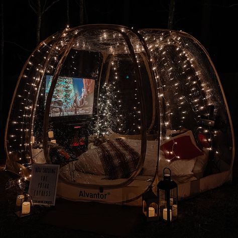 Igloo Aesthetic, Movie Under The Stars, Picnic Planning, Aesthetic Dinner, Movies Under The Stars, Christmas Movie Night, Wake Forest Nc, Christmas Date, Bubble Tent