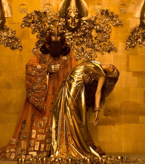 for the stylebible of this year's life ball, photographer inge prader has brings the painted personages of gustav klimt to life. Art Klimt, King Midas, Reference Board, Klimt Paintings, Klimt Art, Woman In Gold, Vienna Secession, Visual Reference, Most Famous Paintings