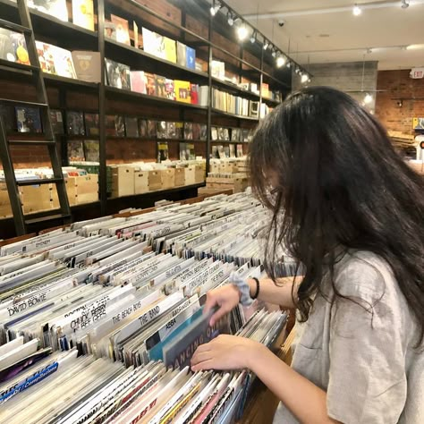 Life Core Aesthetic, Adele Core Aesthetic, Millie Core Aesthetic, Vinyl Girl Aesthetic, Liz Core Aesthetic, Kiara Core Aesthetics, Vinyl Shopping Aesthetic, Vinyl Record Store Aesthetic, Record Store Pictures