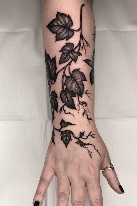 Tattoo uploaded by Tine DeFiore | @blackoaktattoo #chicago #tattoos #blacktattooing #blacktattooart #222 #tattoodo #everythingwithlove | 1233541 | Tattoodo Tattoo After Care, Tatuaje Cover Up, Ivy Tattoo, Thumb Tattoos, Backpiece Tattoo, Leaves Tattoo, Shop Tattoo, Stylish Tattoo, Vine Tattoos