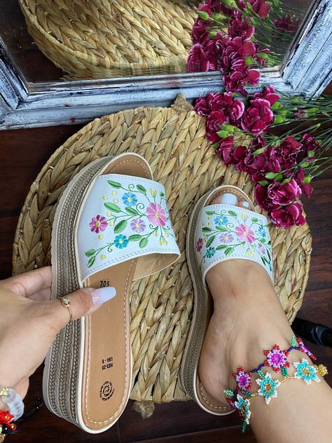 Sandals Ideas, Heels Design, Mexican Shoes, Embroidered Heels, Dr Shoes, Floral Heels, Funky Shoes, Timberlands, Girly Shoes