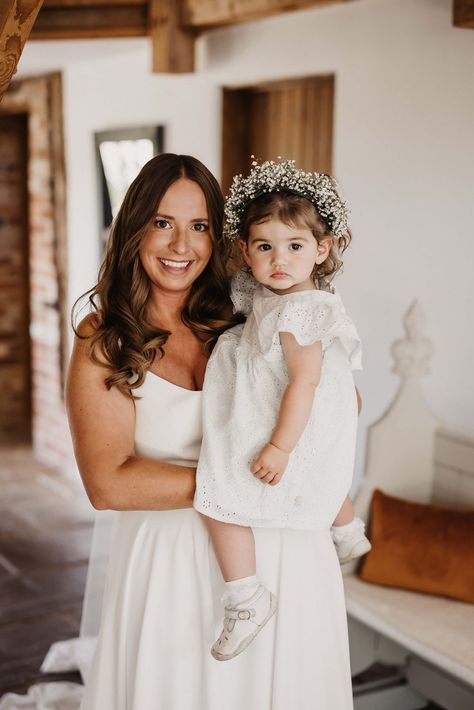 Flower Girl Headband Floral, Baby Flower Girls, Babies Breath Flower Crown, Flower Girl Baby, Babies Breath Floral Crown, Babys Breath Flower Crowns, One Year Old Flower Girl, Baby Breath Crown, Flower Girl Flower Crown