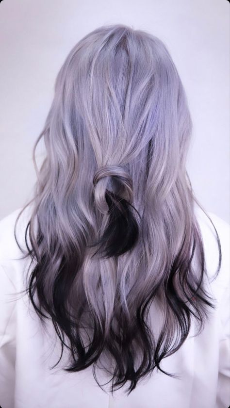 Fairy Hair Colors, Ghost Hair Color, Cool Hair Dye Ideas For Blondes, Anime Hair Dye Ideas, White Hair With Black Tips, Grunge Hair Dye Ideas, Natural Haircolour, White Pink Hair, Gaun Koktail