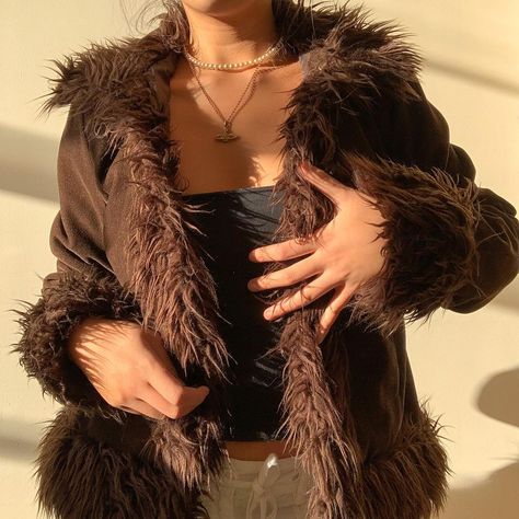 Afghan Jacket, Y2k Coat, Fur Trim Jacket, Fur Jacket Women, Afghan Coat, Outfit 2020, Fur Jackets, Cold Fits, Fur Leather Jacket