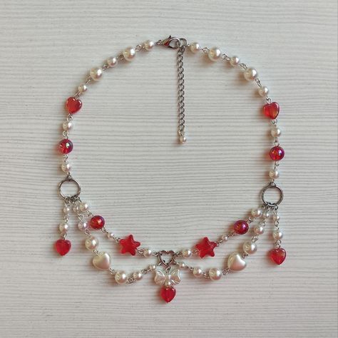 Red Handmade Jewelry, Red Beaded Jewelry, Coquette Accesorios, Diy Choker Necklace Tutorials, Red Pearl Necklace, Beaded Heart Necklace, Pulseras Kandi, Diy Pearl Necklace, Fancy Jewelry Necklace