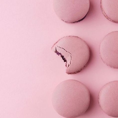 macaroon • Instagram Logo Dessert, Macaroon Wallpaper, Food Photography Dessert, Food Art Photography, Bakery Branding, Food Photoshoot, Dessert Photography, Cake Photography, Food Photography Inspiration