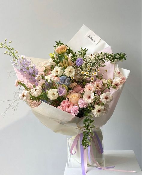 Flower Bundles Bouquets, Pretty Bouquet Of Flowers Aesthetic, Korean Style Flower Bouquet, Bouqette Of Flowers Aesthetic, Bouget Flower, Bouquet Ideas Gift, Bunch Of Flowers Aesthetic, Korean Flower Bouquet Aesthetic, Bouqette Of Flowers