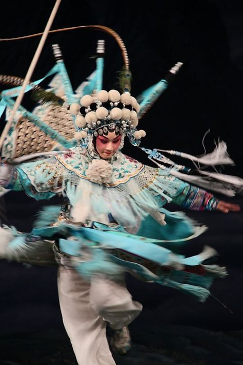 Zi Rui performs "Female Generals of the Yang Family," which is part of "The Opera Project." Photo: China National Peking Opera Comp Pekin Opera, Beijing Opera, Remote Places, Peking Opera, Chinese Folk Art, Chinese Dance, Chinese Element, Chinese Opera, World Dance