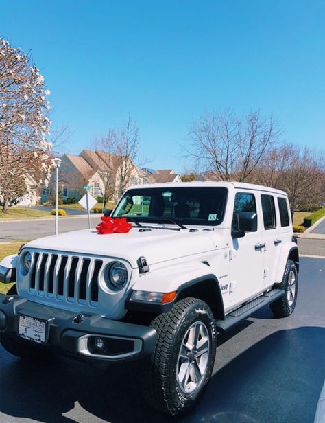 White Jeep Wrangler, Jeep Sahara, New Jeep Wrangler, Mini Jeep, White Jeep, Cars Jeep, Jeep Wrangler Sahara, Girly Car, Dream Cars Jeep