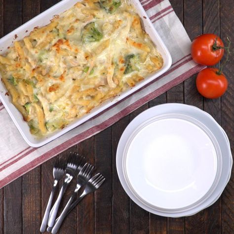 This bubbling casserole combines two beloved Italian dishes, chicken Alfredo and baked ziti, into one creamy dish that we know will become a family classic. Pasta Recipes Alfredo Sauce, Chicken Alfredo Baked Ziti, Alfredo Baked Ziti, Chicken Zucchini Casserole, Dinner Suggestions, Baked Ranch Chicken, Teriyaki Chicken And Rice, Chicken Alfredo Bake, Ziti Recipe