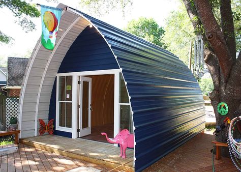 Prefabricated Arched Cabins can provide a warm home for under $10,000 Arched Cabins, Cheap Cabins, Quonset Hut Homes, Tiny House Kits, Arched Cabin, Log Cabin Living, Quonset Hut, Diy Tiny House, Cabin Tiny House