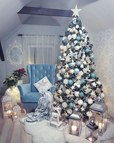 Blue Christmas Tree Decorations, Rose Gold Christmas Decorations, Christmas Tree Decor Ideas, Tree Decor Ideas, Turquoise Christmas, Blue Christmas Decor, Silver Christmas Decorations, Blue Christmas Tree, Gold Christmas Decorations