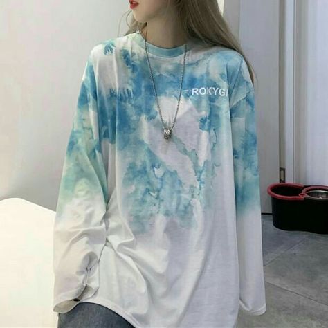 Harajuku Aesthetic, Grunge Clothing, Tie Dye Fashion, Fashion Grunge, Y2k Aesthetic Outfits, Tumblr Outfits, Tie Dye Long Sleeve, 90s Grunge, Tie Dye Shirt